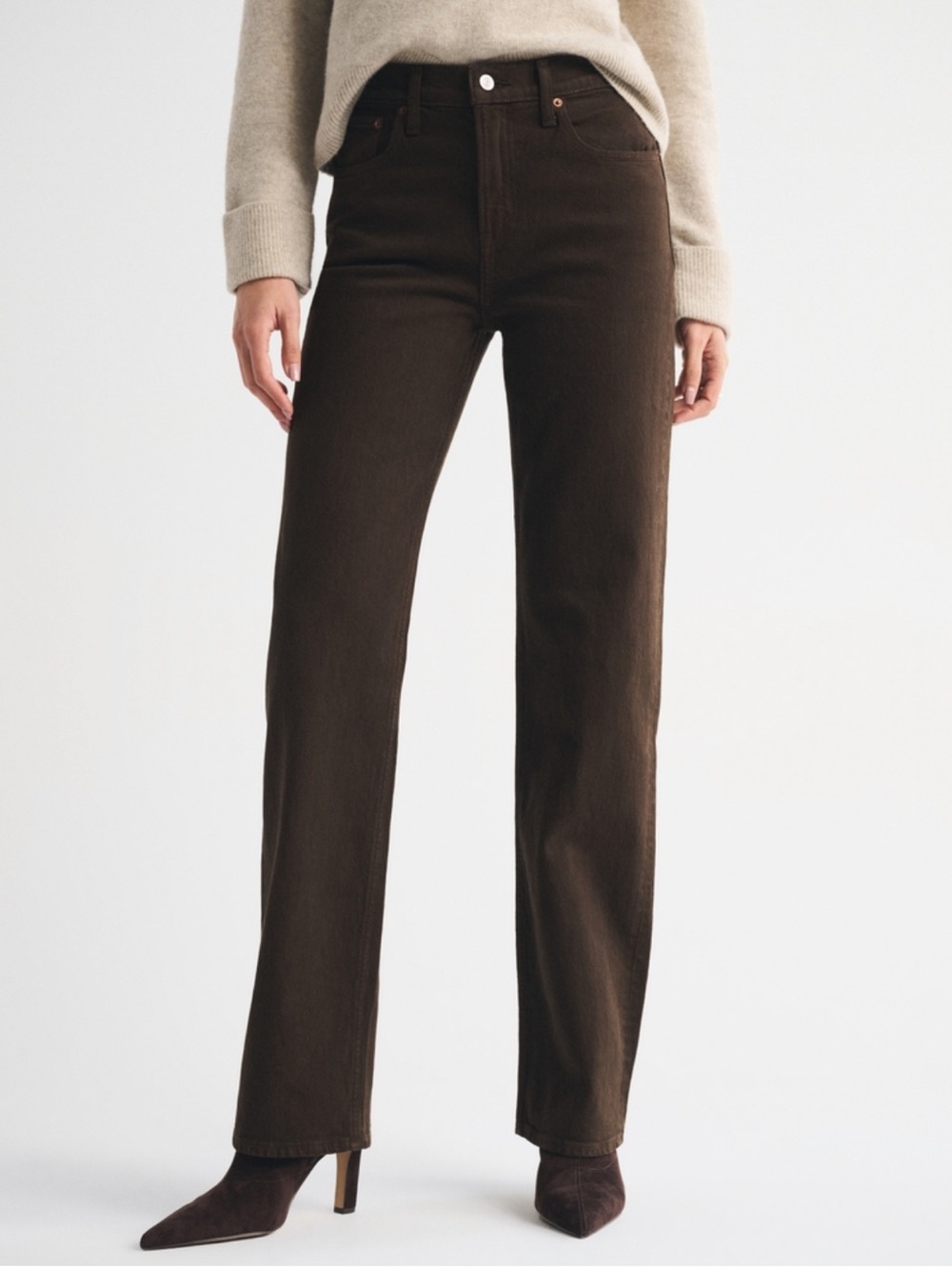 Abercrombie & Fitch 90’s Relaxed High-Rise Jean in Brown